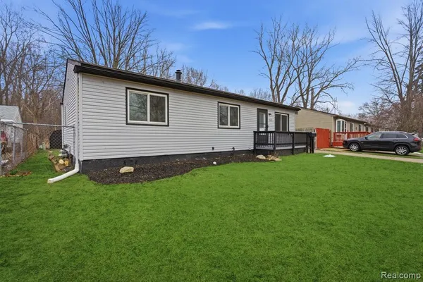 $189,000 | 15527 Meadow Street, Romulus, MI 48174