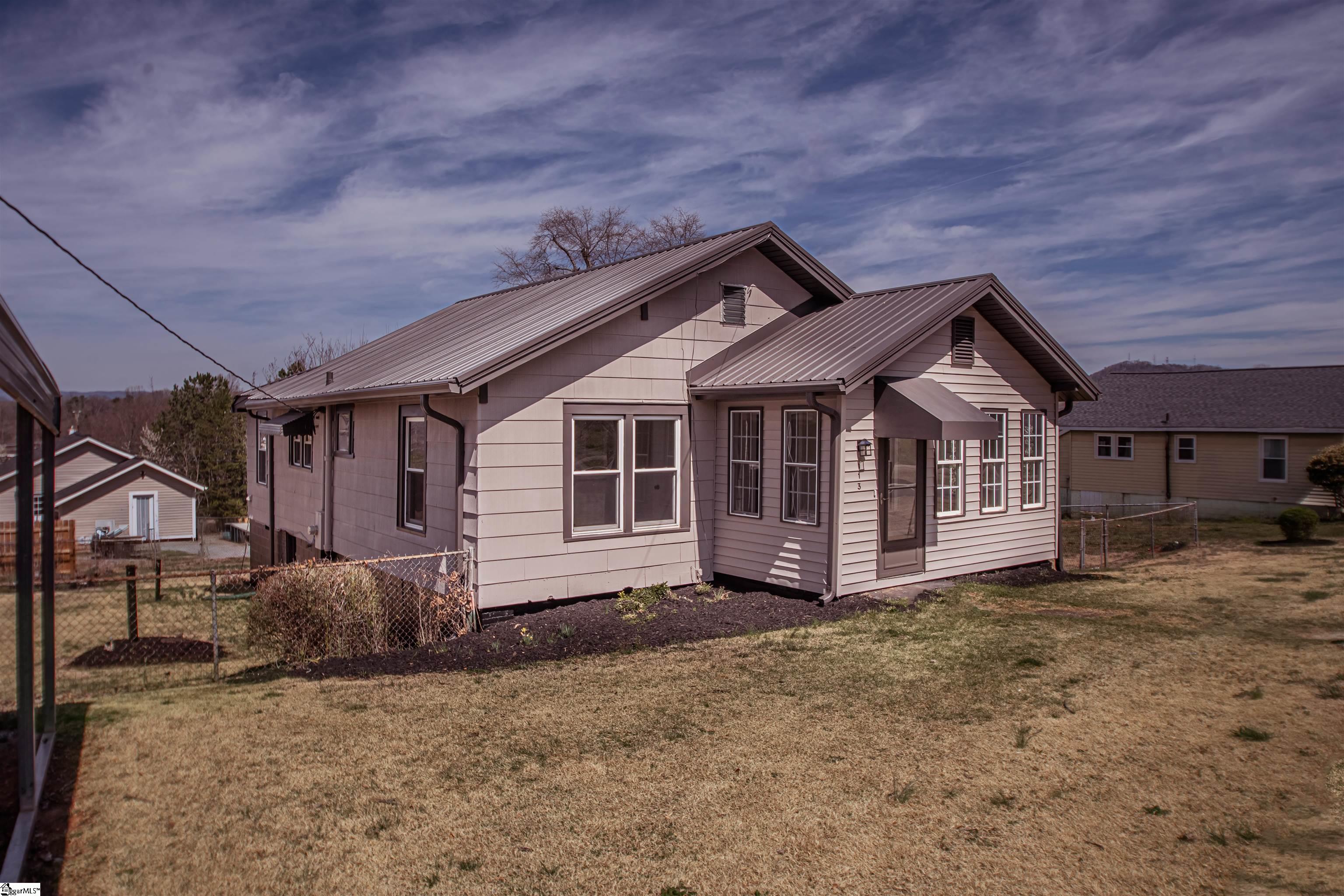 113 Ligon Street Pickens, SC 29671 - Photo 3 of 38