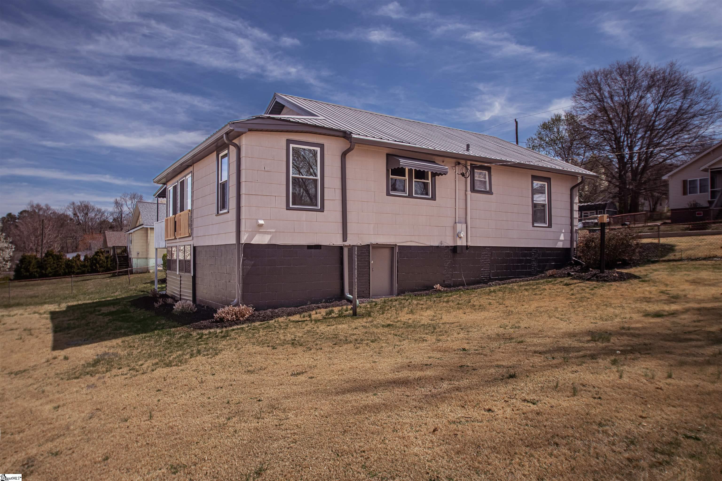 113 Ligon Street Pickens, SC 29671 - Photo 6 of 38