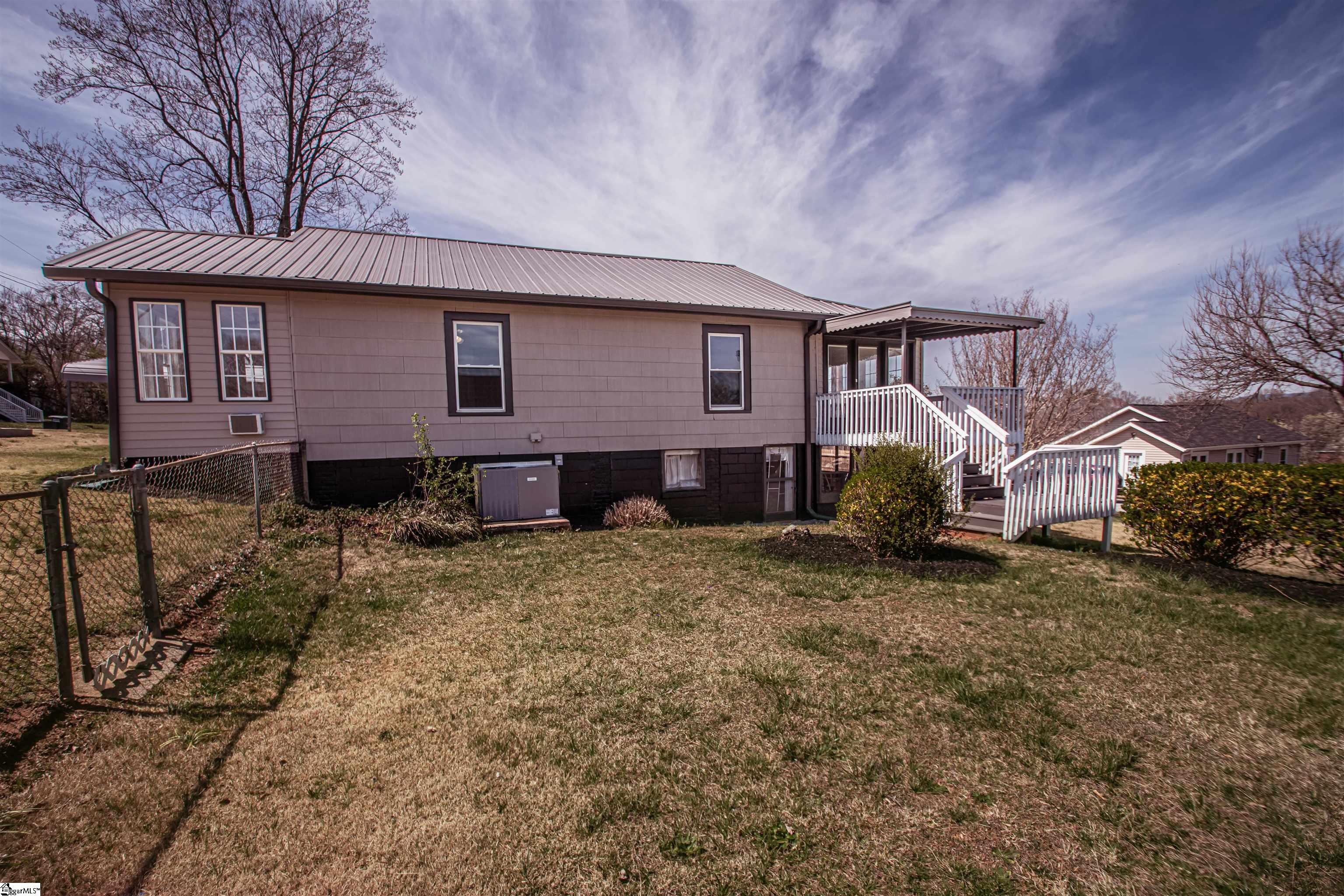 113 Ligon Street Pickens, SC 29671 - Photo 9 of 38