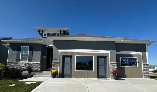 $540,381 | 12510 Northeast Parkwood Drive, Lee's Summit, MO 64086