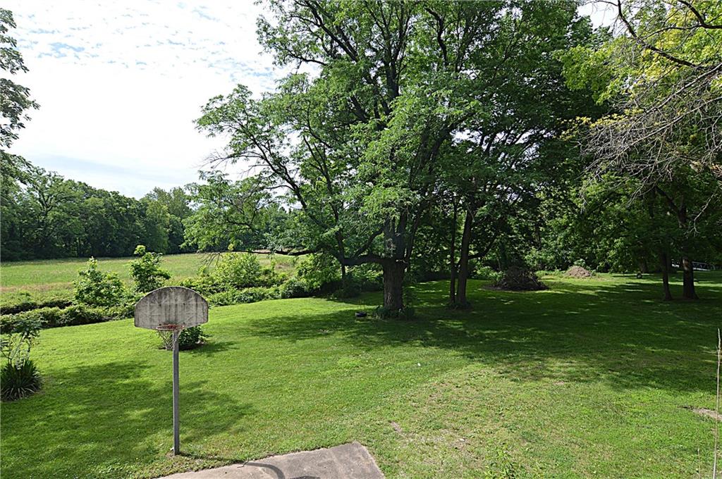 13905 Leavenworth Road Basehor, KS 66007 - Photo 24 of 39
