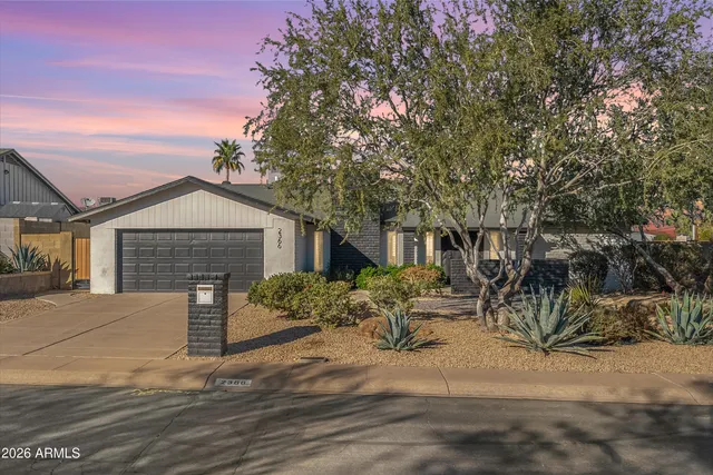 $749,500 | 2366 East Becker Lane, Phoenix, AZ 85028