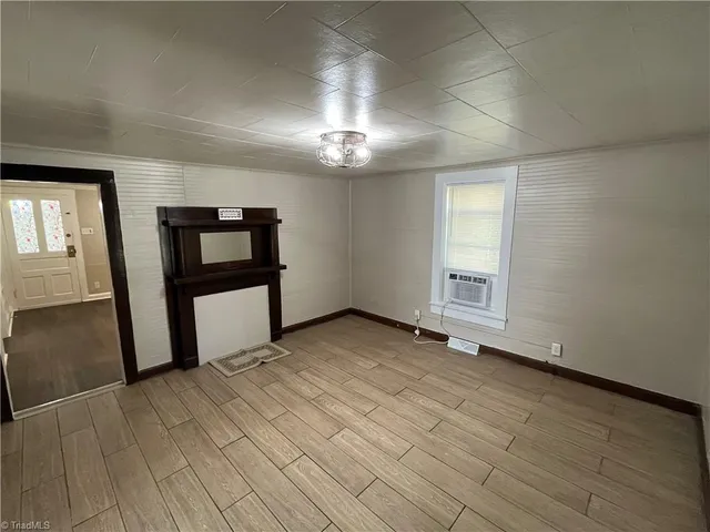 $995 | 3912 Overdale Road, Winston-Salem, NC 27107