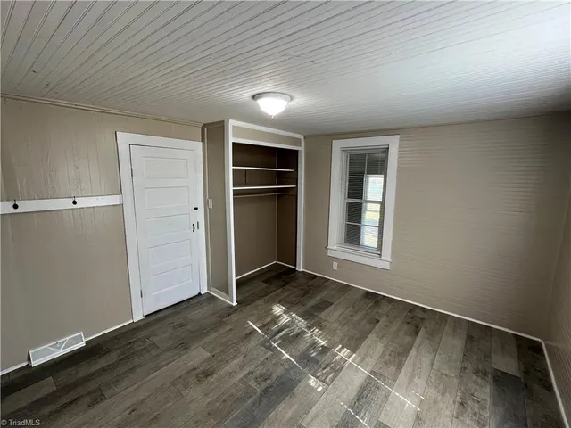 $995 | 3912 Overdale Road, Winston-Salem, NC 27107