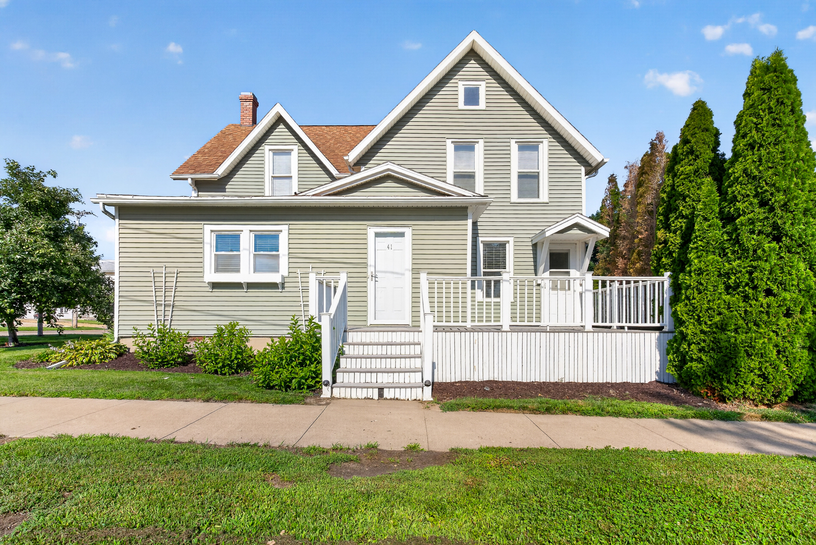 41 South Mitchell Street Preston, IA 52069 - Photo 1 of 36