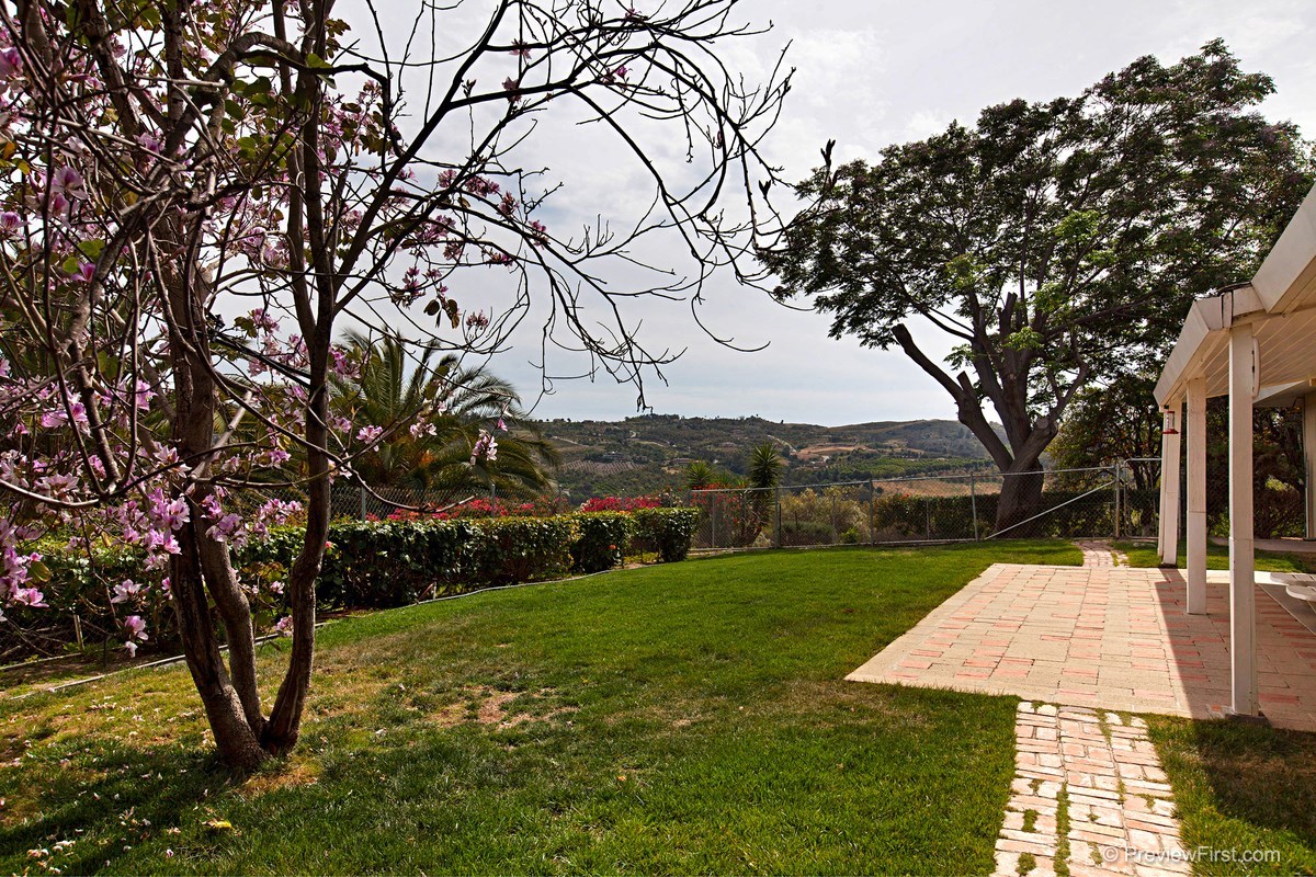 31601 Wrightwood Road Bonsall, CA 92003 - Photo 22 of 25 Gallery Image 22