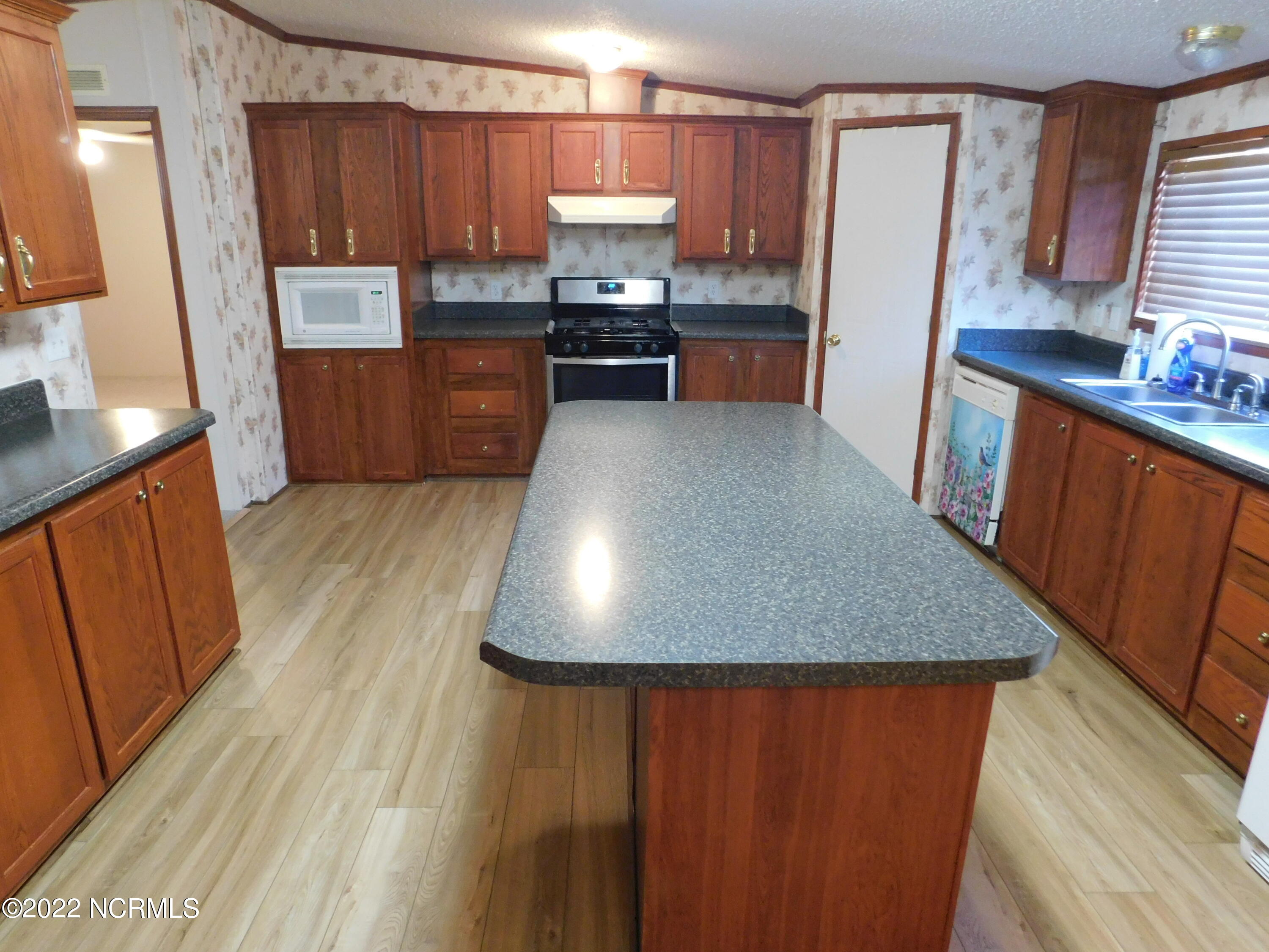 2068 South Duffie Road Red Springs, NC 28377 - Photo 5 of 46 DSCN9529