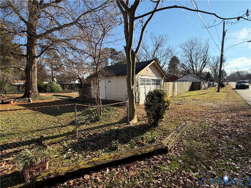5529 Snead Road Richmond, VA 23224 - Photo 44 of 46 With garage