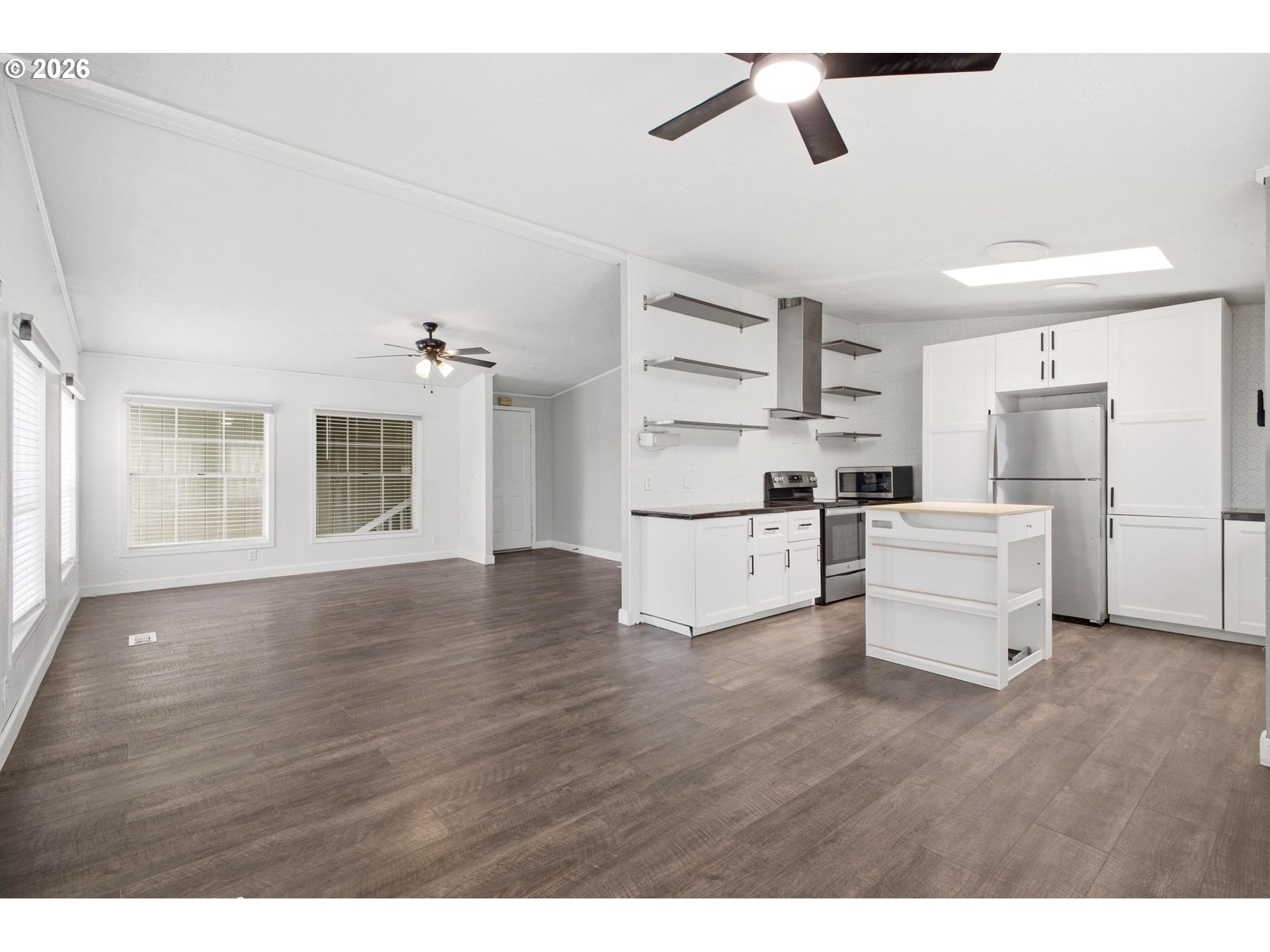 851 Southwest Sunset Way, Unit 28 Troutdale, OR 97060 - Photo 14 of 40