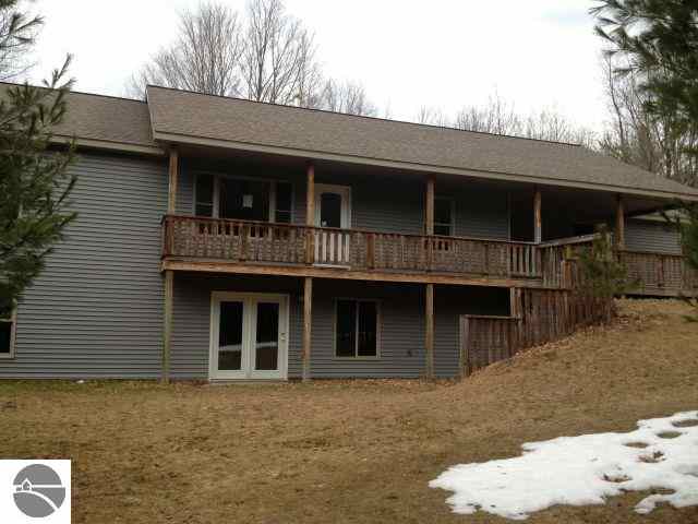6249 East 26 1/4 Road Cadillac, MI 49601 - Photo 2 of 27 1744627-1.JPG