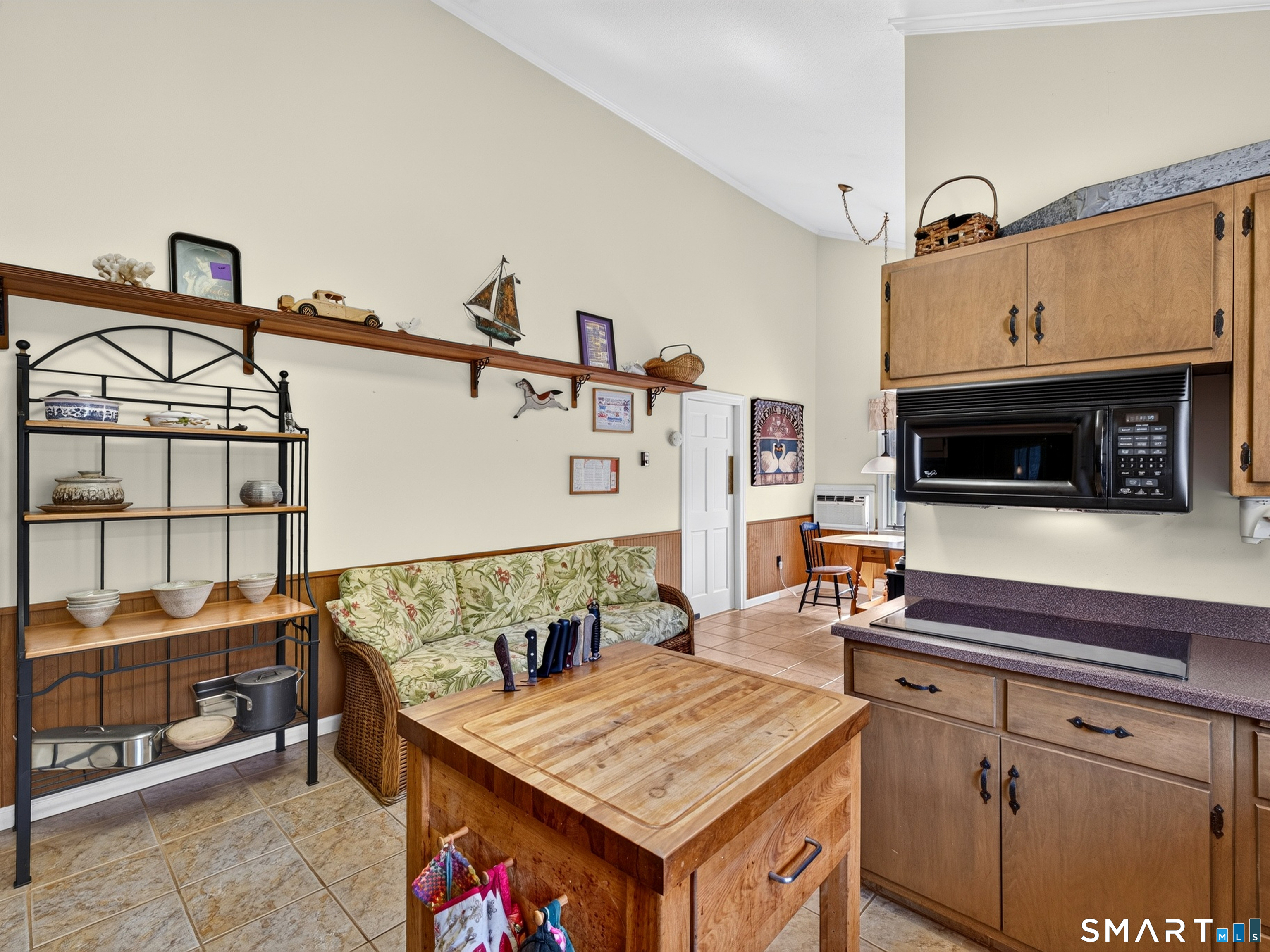 5 Old South Road Stonington, CT 06355 - Photo 8 of 32 Gallery Image 8