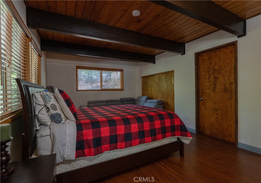 392 Pioneer Road Lake Arrowhead, CA 92352 - Photo 19 of 41