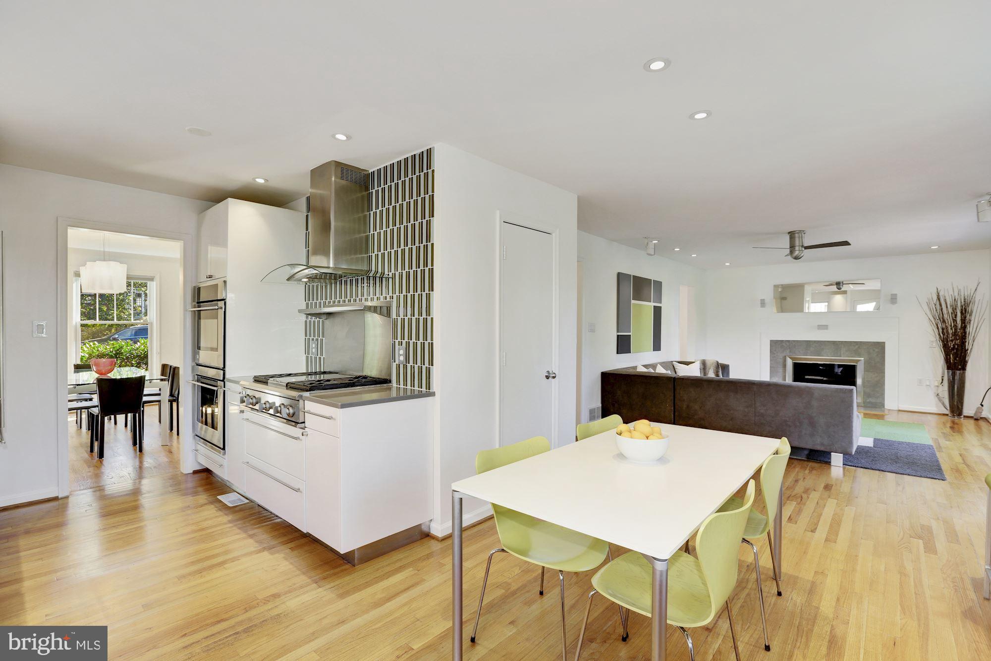 4208 Maple Terrace Chevy Chase, MD 20815 - Photo 13 of 40 Eat-in Kitchen