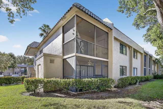 $339,000 | 380 Racquet Club Road, Unit 106, Weston, FL 33326