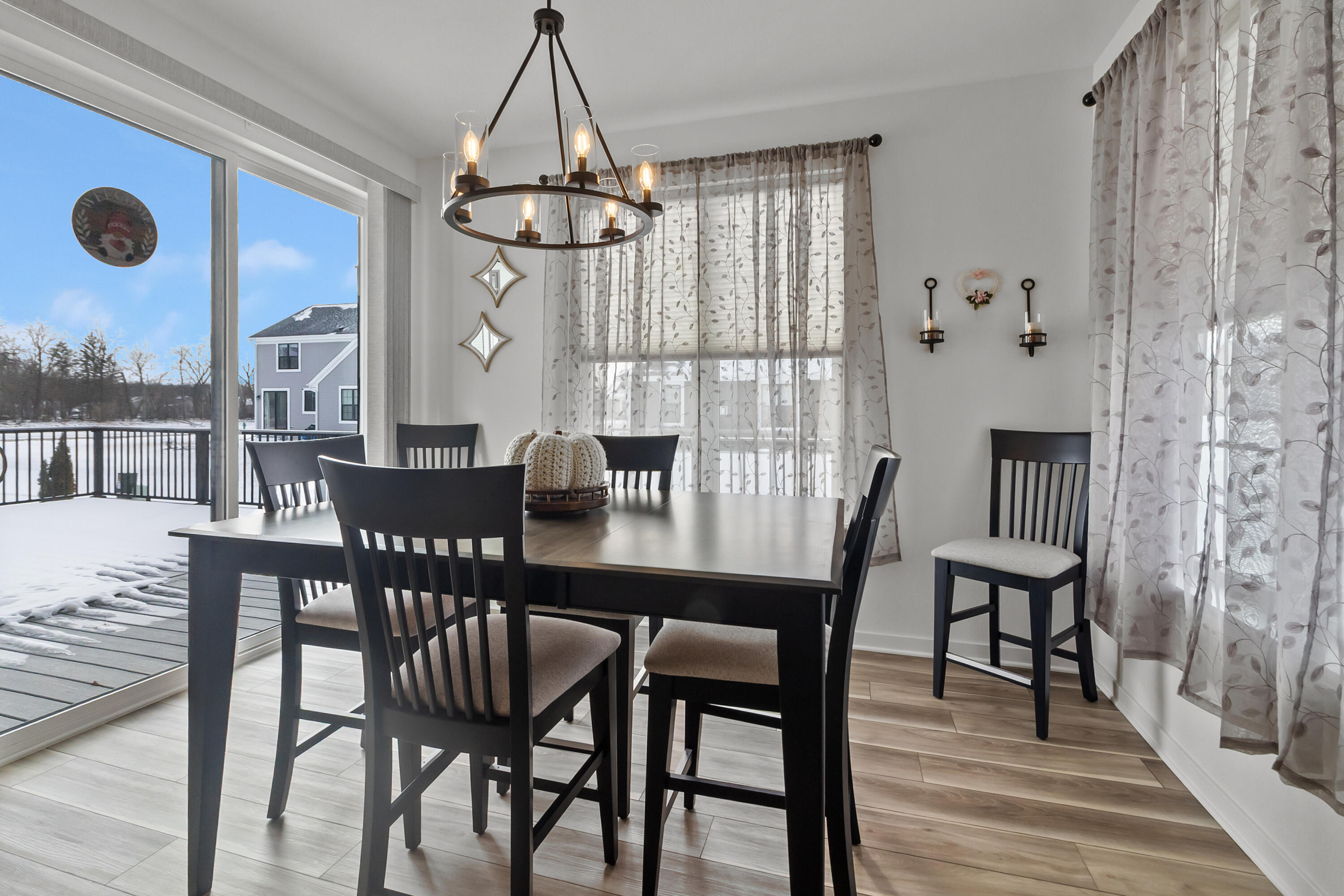 2689 Mapleton Avenue East Troy, WI 53120 - Photo 8 of 35 dinette