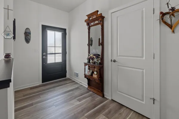 $579,900 | 2689 Mapleton Avenue, East Troy, WI 53120