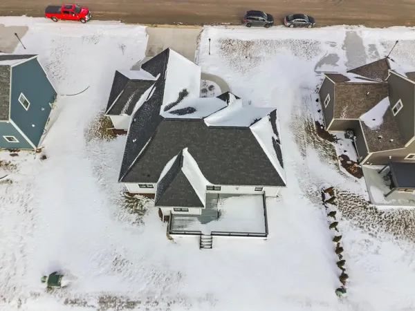 $579,900 | 2689 Mapleton Avenue, East Troy, WI 53120