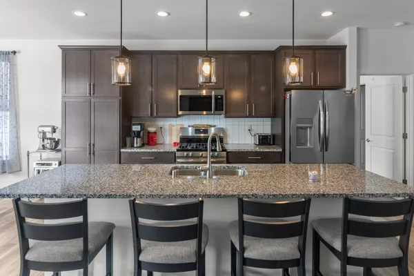 $579,900 | 2689 Mapleton Avenue, East Troy, WI 53120