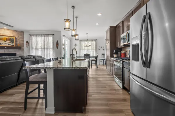 $579,900 | 2689 Mapleton Avenue, East Troy, WI 53120