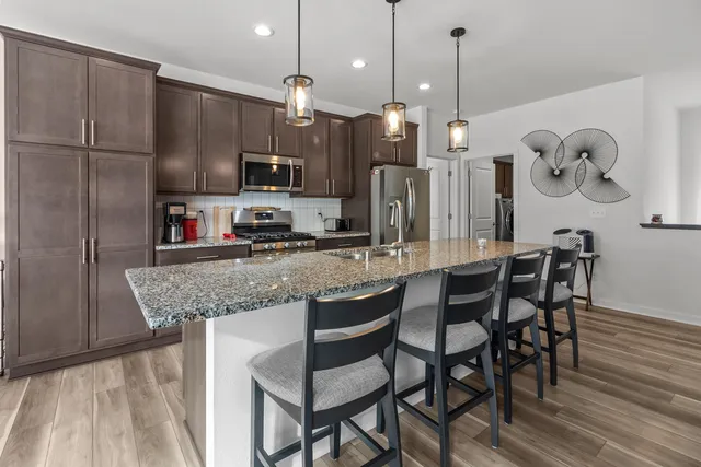 $609,900 | 2689 Mapleton Avenue, East Troy, WI 53120