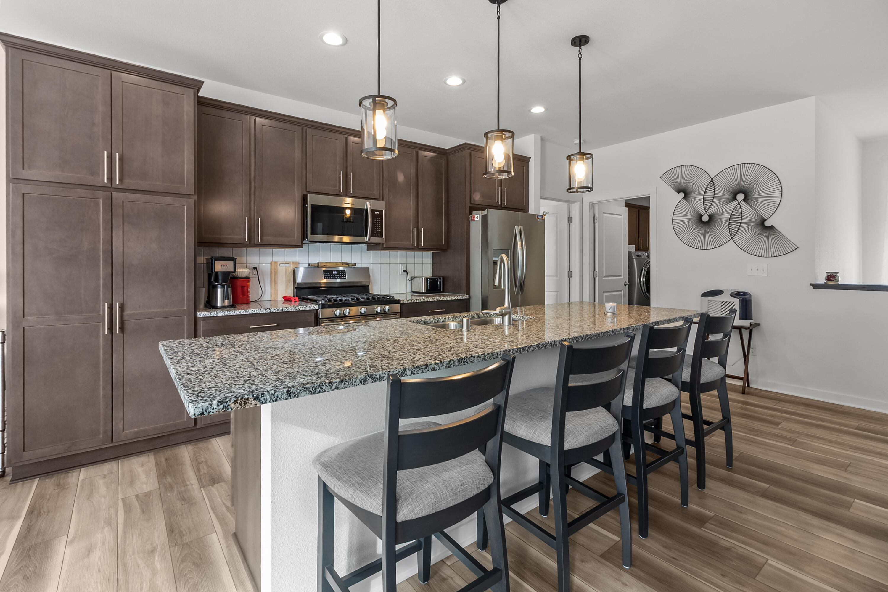 2689 Mapleton Avenue East Troy, WI 53120 - Photo 7 of 34 large island