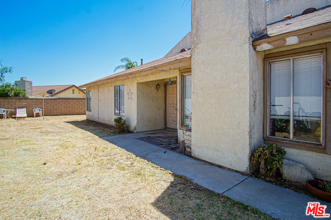 7690 High Prairie Trail Riverside, CA 92509 - Photo 2 of 18