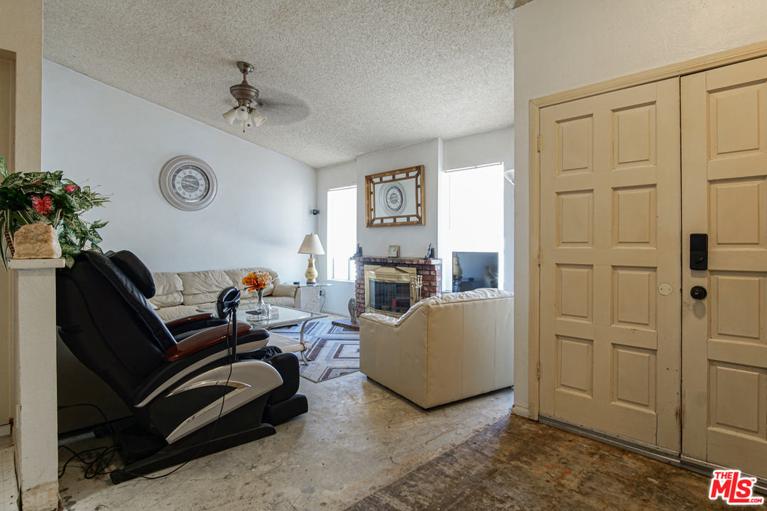 7690 High Prairie Trail Riverside, CA 92509 - Photo 4 of 18