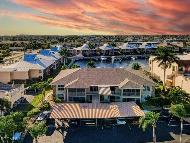 $290,000 | 4116 Southeast 20th Place, Unit 202, Cape Coral, FL 33904