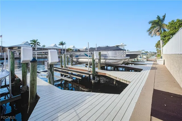 $290,000 | 4116 Southeast 20th Place, Unit 202, Cape Coral, FL 33904