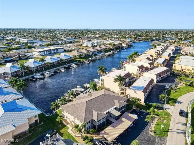 $290,000 | 4116 Southeast 20th Place, Unit 202, Cape Coral, FL 33904