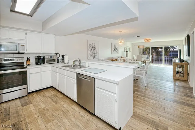 $290,000 | 4116 Southeast 20th Place, Unit 202, Cape Coral, FL 33904