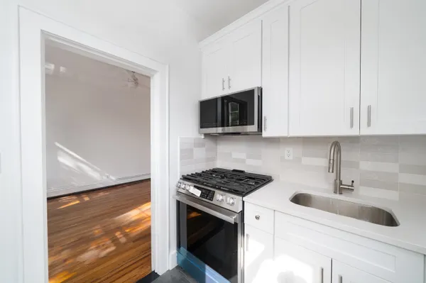 $3,495 | 243 Garden Street, Unit 2, Hoboken, NJ 07030