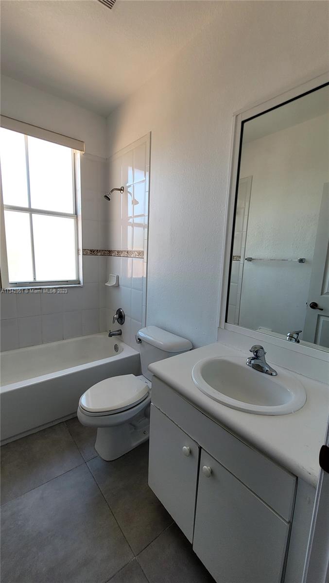27440 Southwest 138th Path Homestead, FL 33032 - Photo 14 of 23 Gallery Image 14