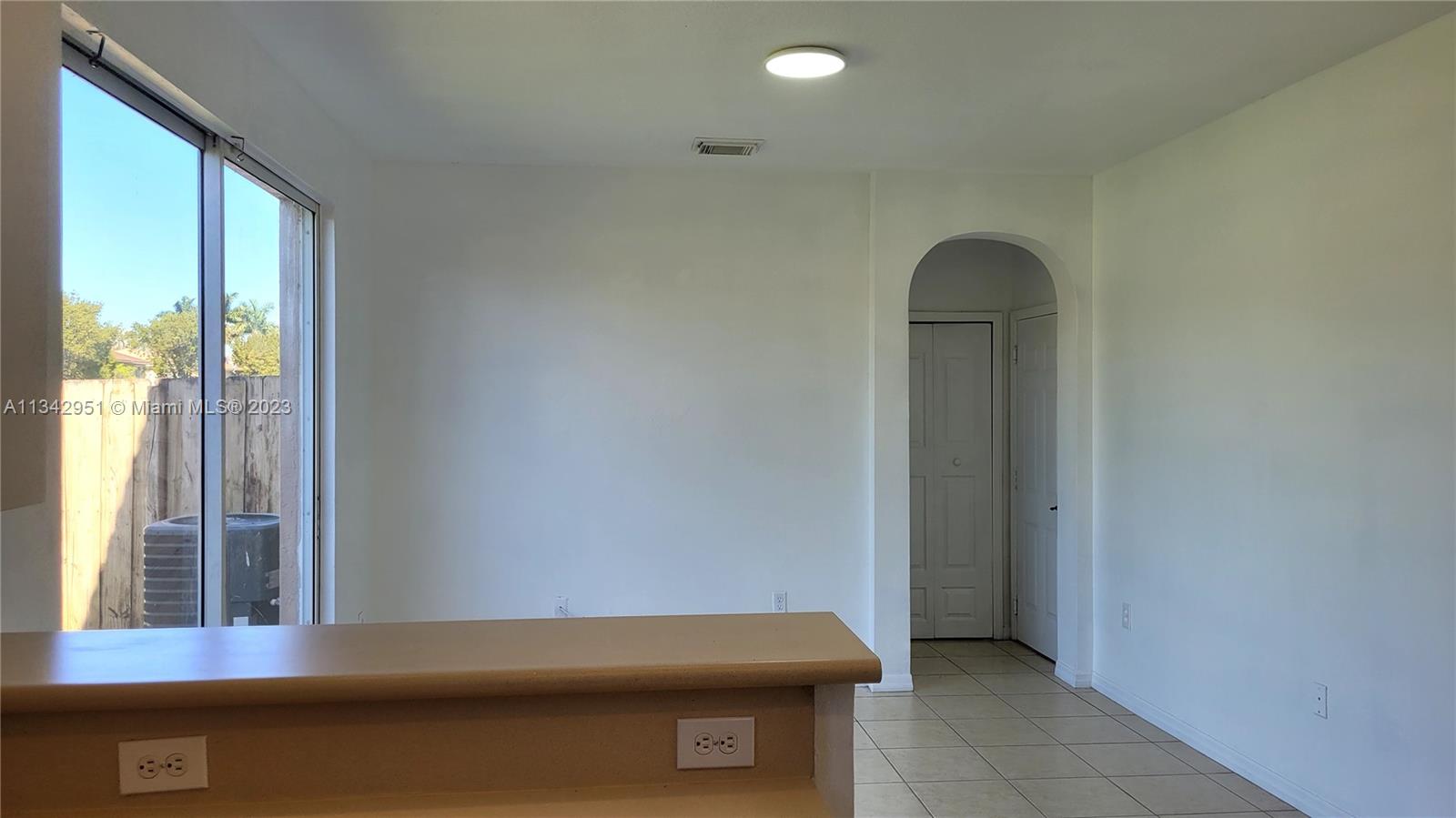 27440 Southwest 138th Path Homestead, FL 33032 - Photo 6 of 23 Gallery Image 6