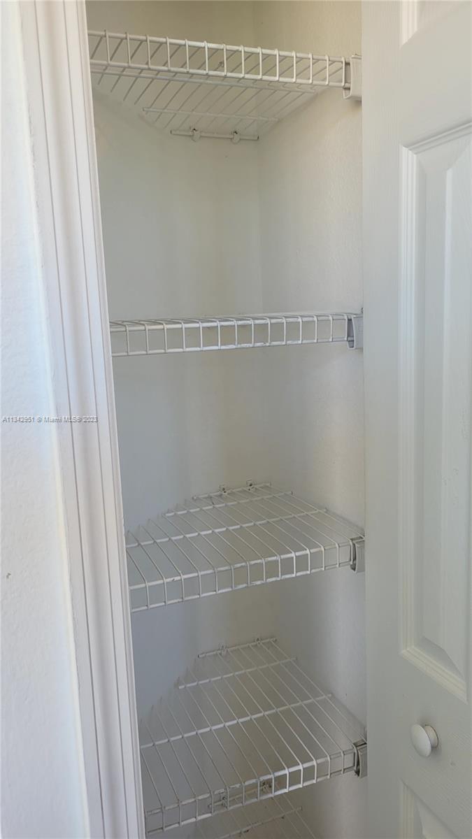 27440 Southwest 138th Path Homestead, FL 33032 - Photo 7 of 23 Gallery Image 7