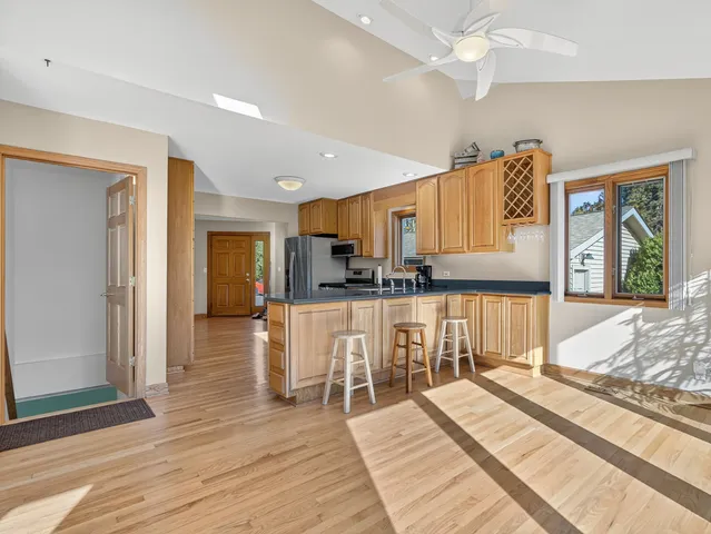 $499,900 | 4523 West Crystal Lake Road, McHenry, IL 60050