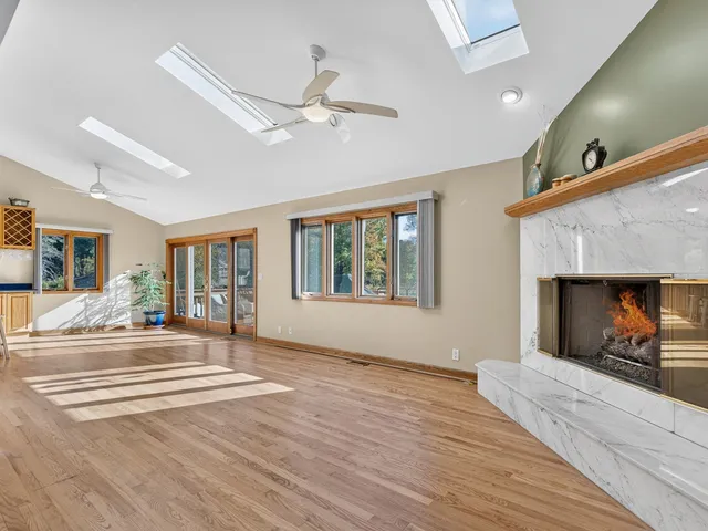 $499,900 | 4523 West Crystal Lake Road, McHenry, IL 60050