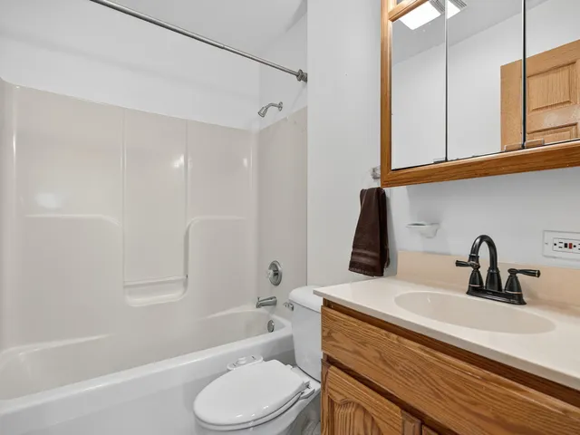 $499,900 | 4523 West Crystal Lake Road, McHenry, IL 60050