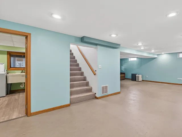 $499,900 | 4523 West Crystal Lake Road, McHenry, IL 60050