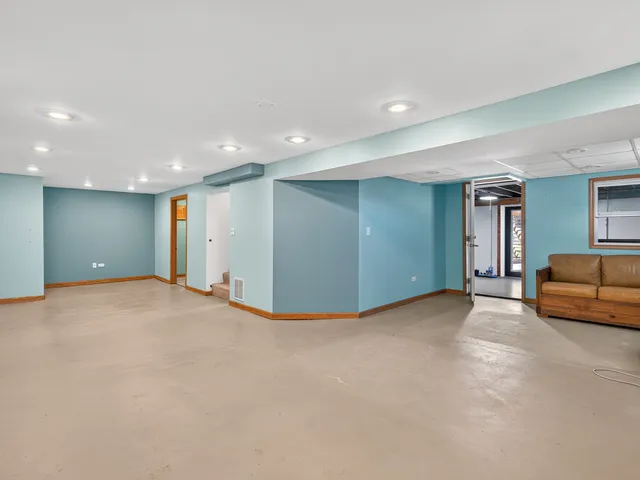 $499,900 | 4523 West Crystal Lake Road, McHenry, IL 60050