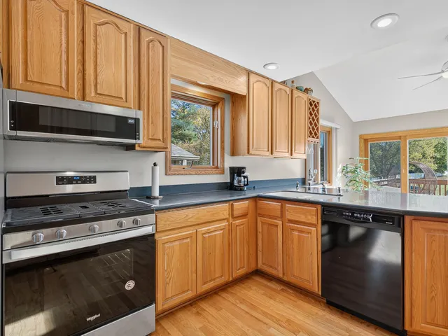 $499,900 | 4523 West Crystal Lake Road, McHenry, IL 60050