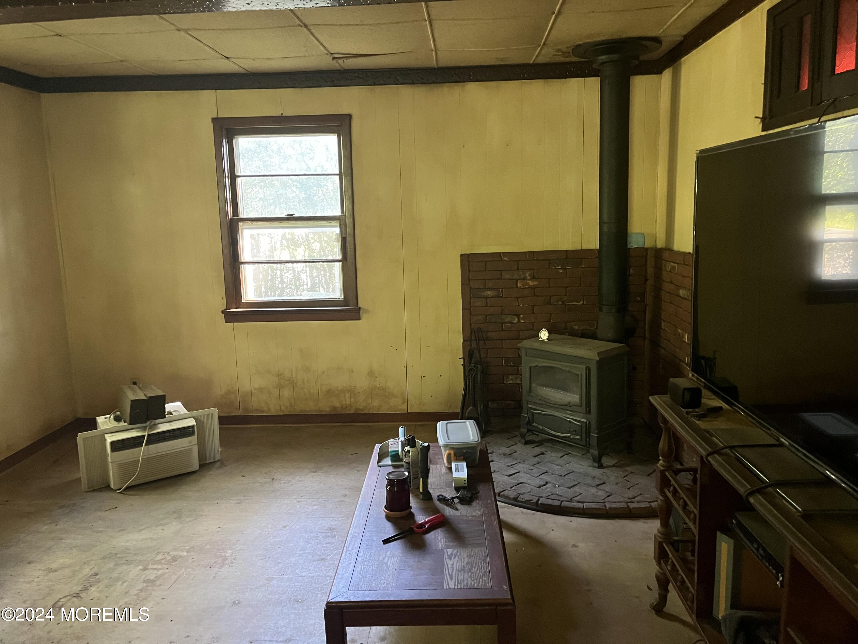 23 Robbins Road North Millstone Township, NJ 08535 - Photo 12 of 12 a bathroom with a sink a mirror and a bathtub