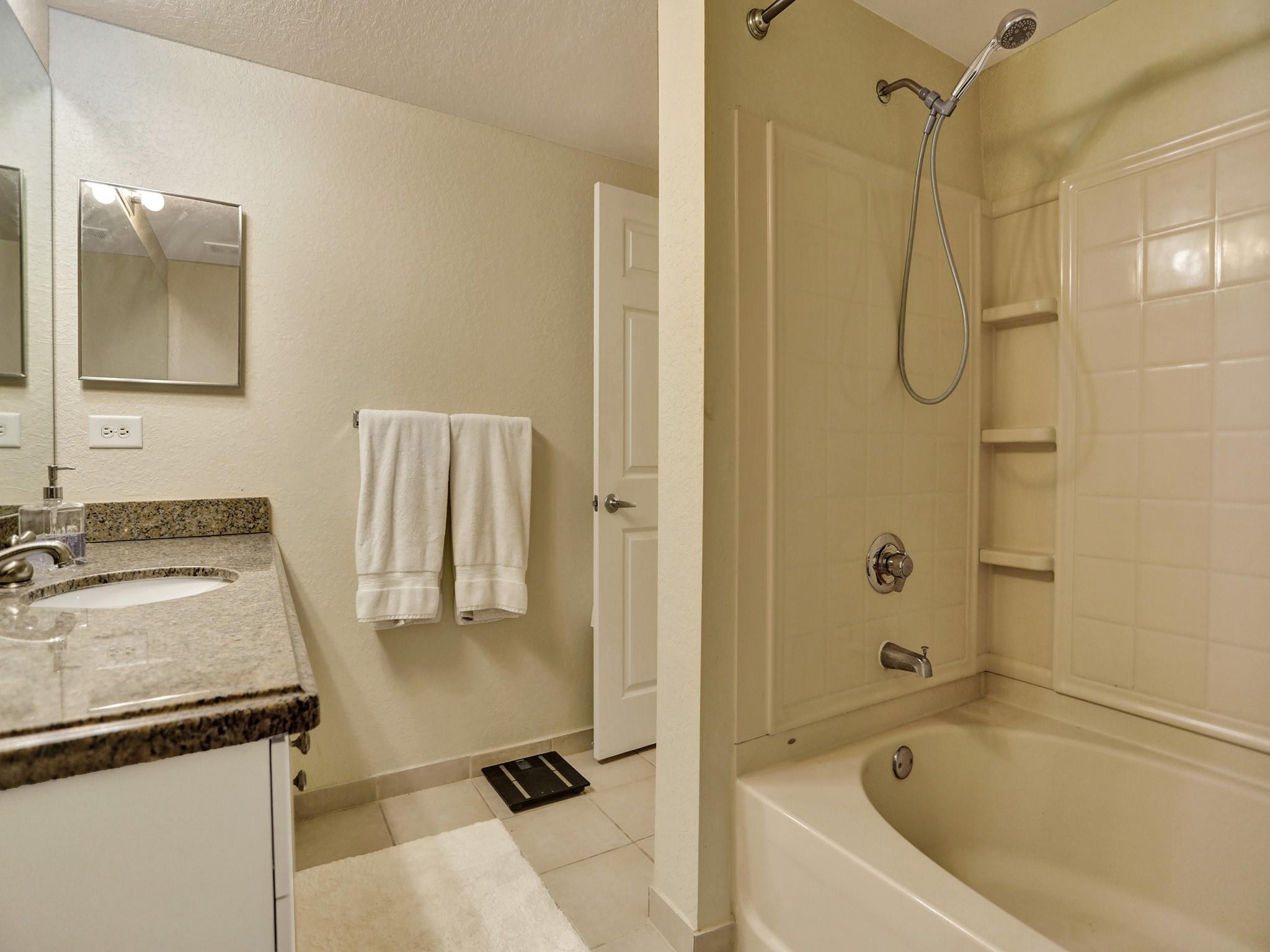 6928 West Sample Road, Unit 6928 Coral Springs, FL 33067 - Photo 7 of 16 Features a soaking tub!