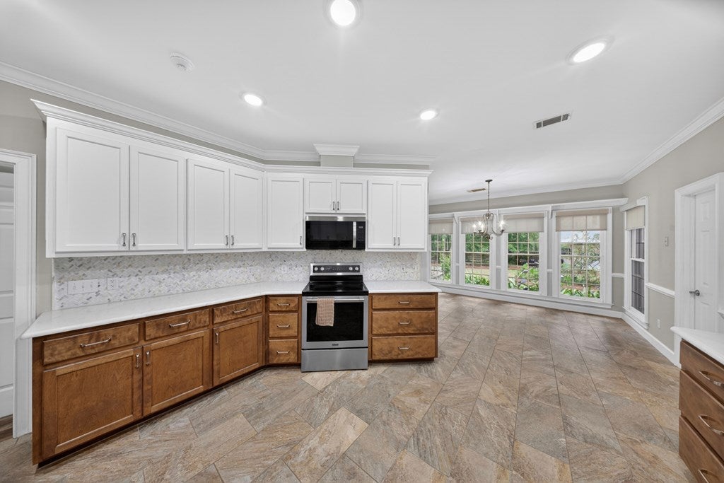 4625 Ridgeview Circle Valdosta, GA 31602 - Photo 7 of 119 Gallery Image 7