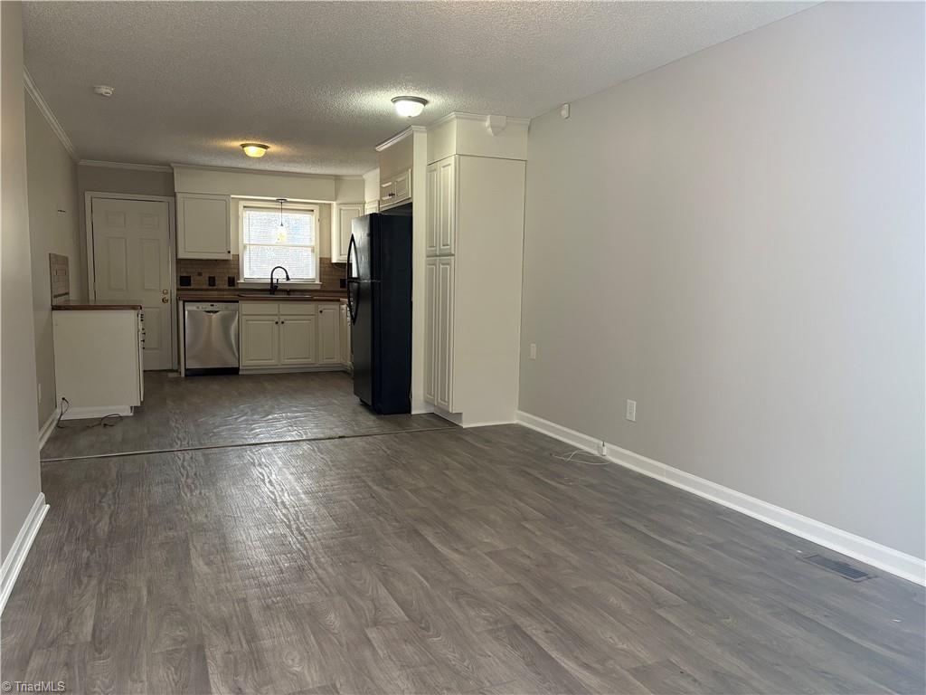 832 Cummins Street High Point, NC 27262 - Photo 2 of 14