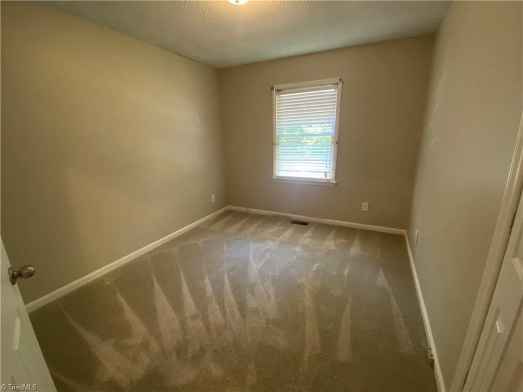 832 Cummins Street High Point, NC 27262 - Photo 6 of 14