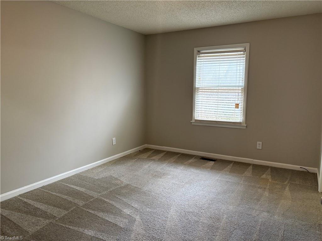 832 Cummins Street High Point, NC 27262 - Photo 10 of 14