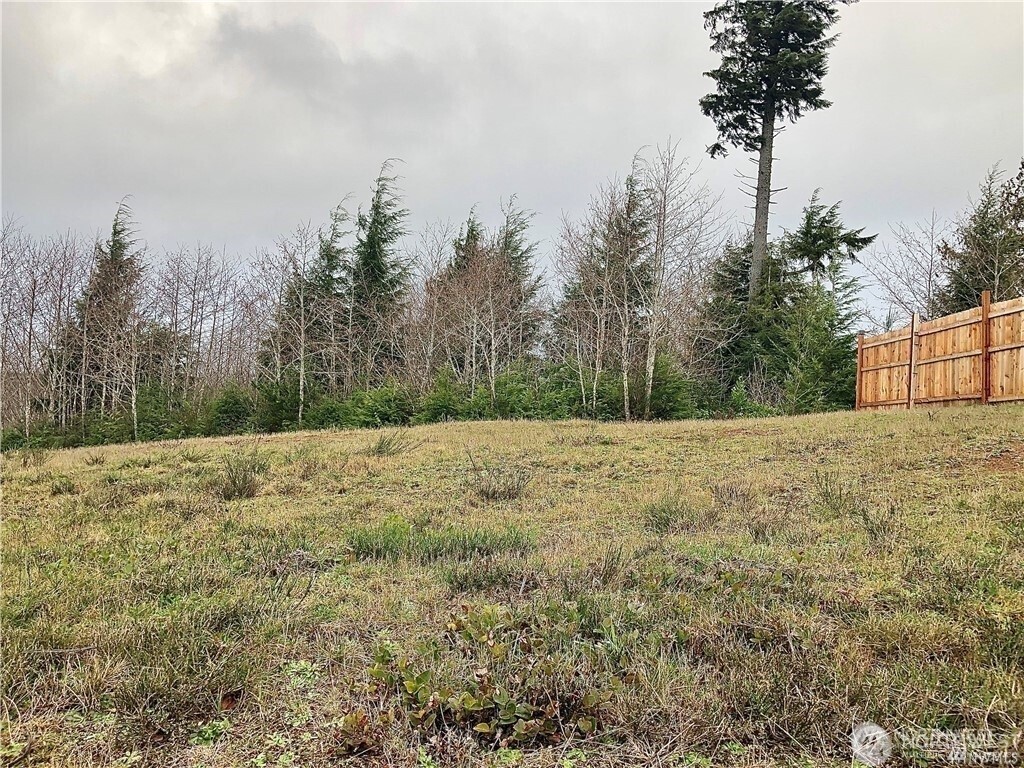 1412 Grays Pointe Lane Aberdeen, WA 98520 - Photo 2 of 3