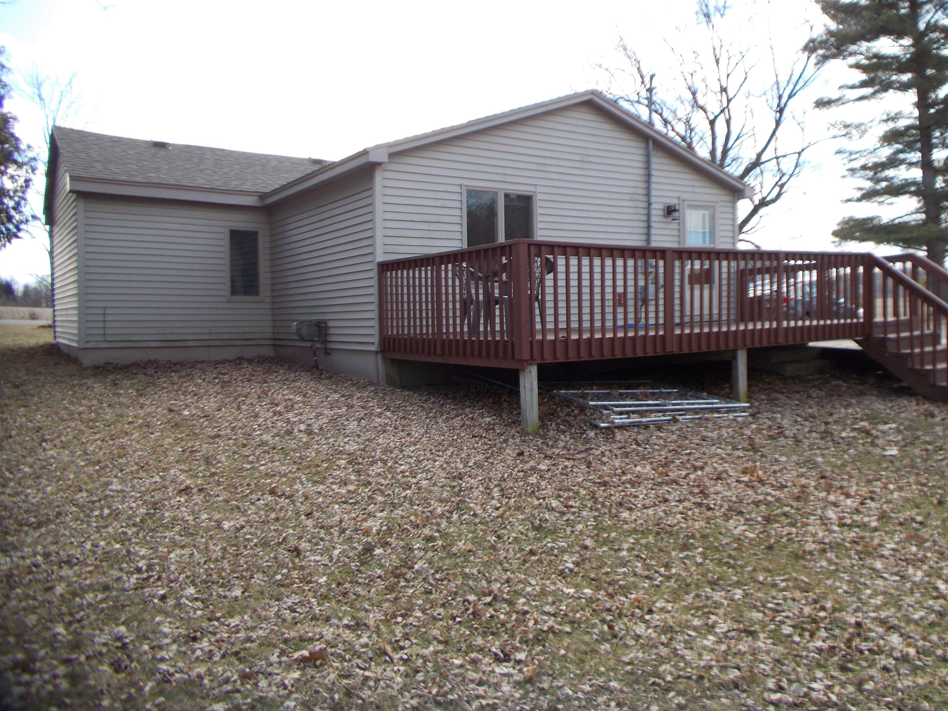 594 West Deerfield Road Mount Pleasant, MI 48858 - Photo 7 of 8 1898009-6.JPG